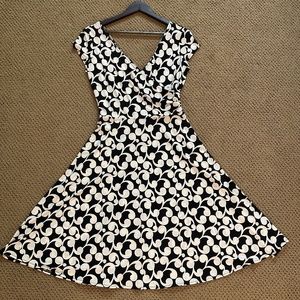 London Times Black and White Floral Fit & Flare Jersey Dress Sz 10